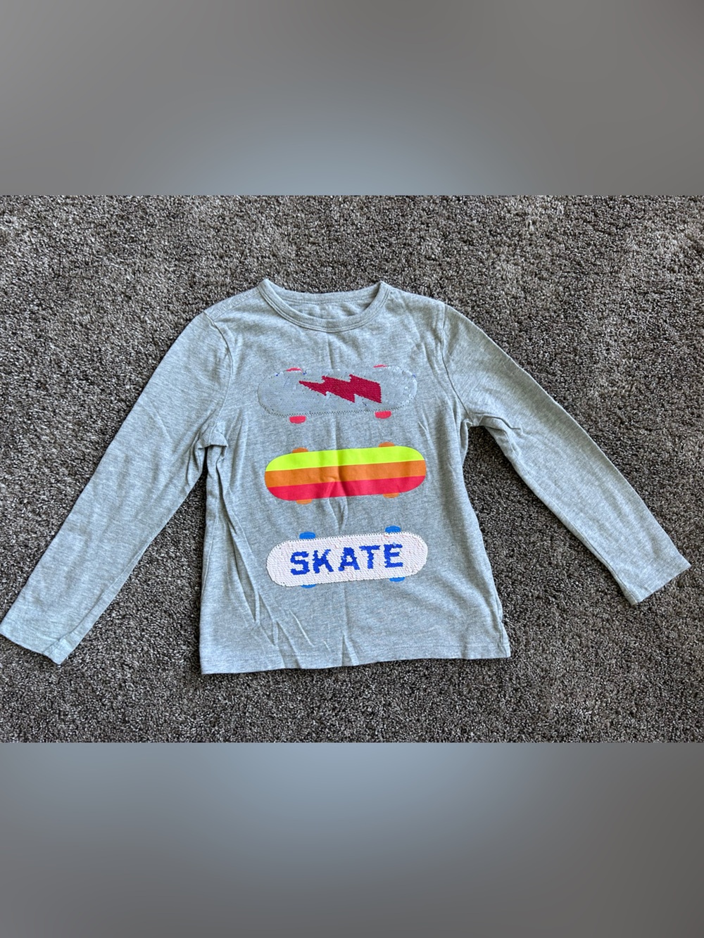 GAP Gray Long Sleeve Tee with Colorful Skateboard Graphic Flip Sequin Size YS